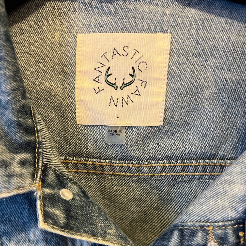 Fantastic Fawn Distressed Blue Jean Jacket - Picture 3 of 4